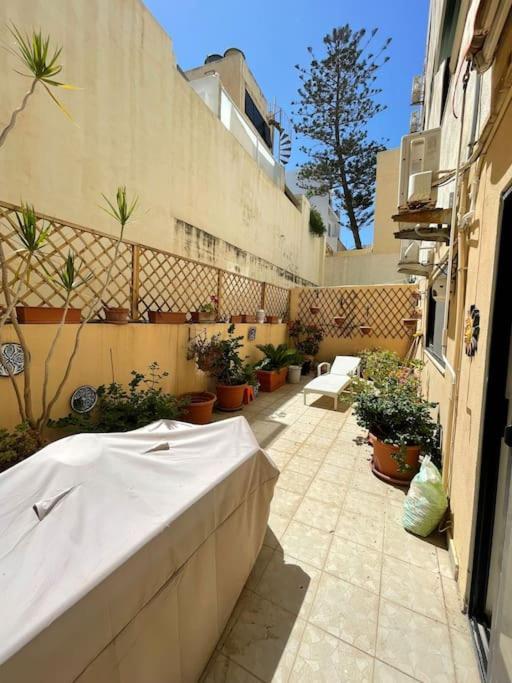 Lovely, Modern, Bright Maisonette. Heart Of Sliema Exteriör bild